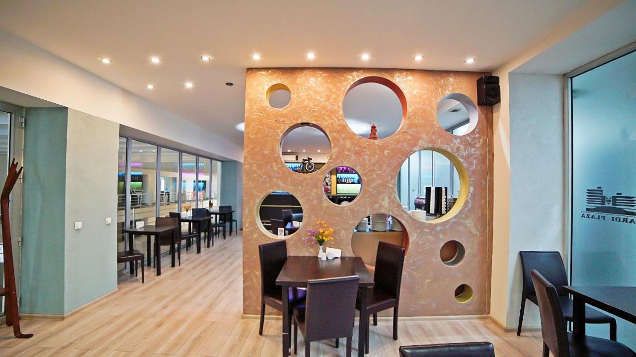 Plaza 3* Батуми